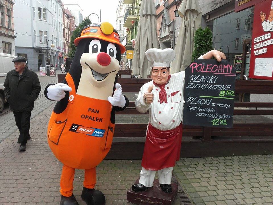 Najlepsze kostiumy reklamowe. Czym się kierować przy ich wyborze? Kret 